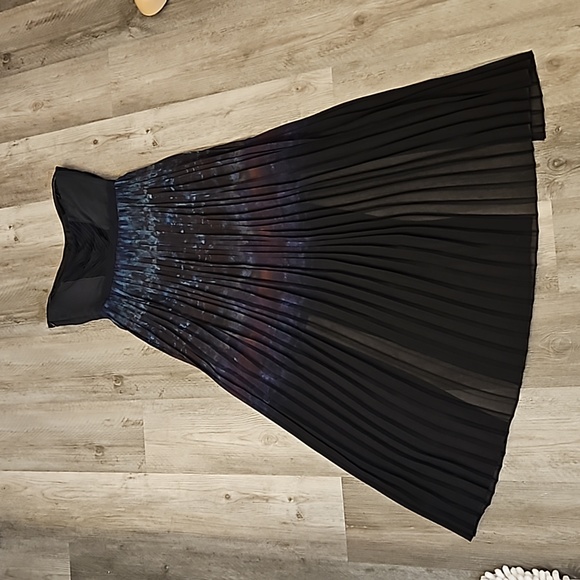 NWT Urban Outfitters Strapless Maxi Dress sz 10 - Picture 7 of 10